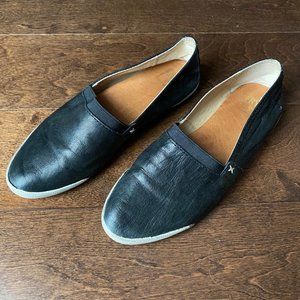 FRYE MELANIE LEATHER SLIP-ON